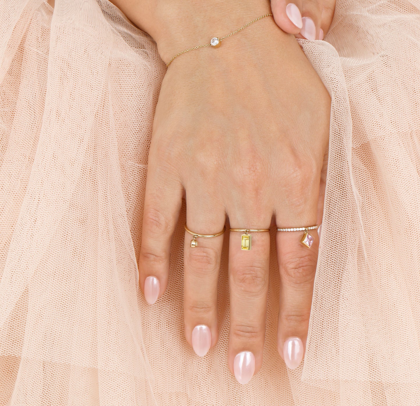 Peekaboo baguette Gold ring